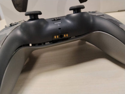 292308 - PLAYSTATION 5 - Kontrolluesi pa tel DualSense™ – Kamuflazh gri