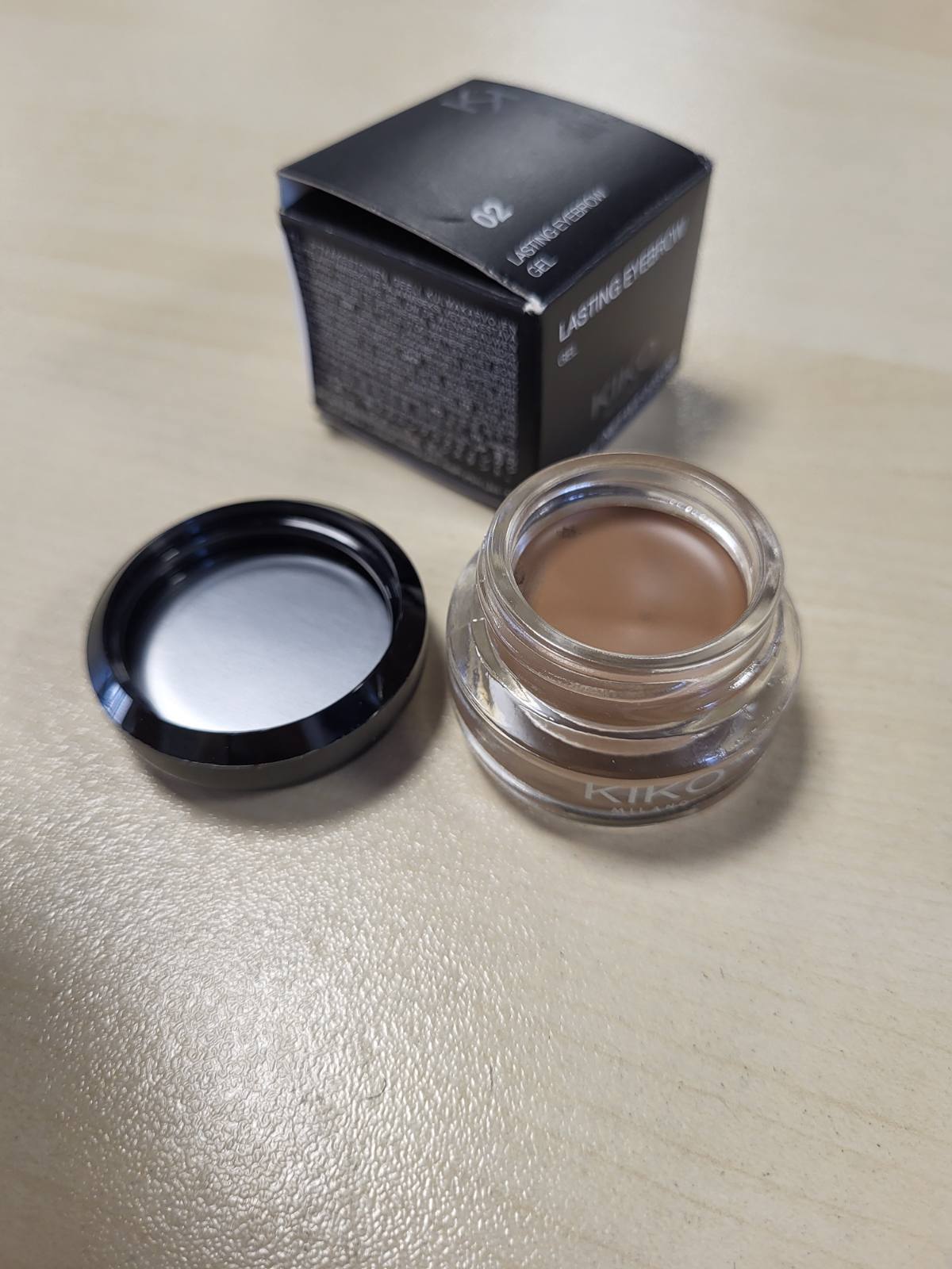 275740 - KIKO MILANO Lasting Xhel për vetulla - 02, Xhel për vetulla që zgjat shumë.