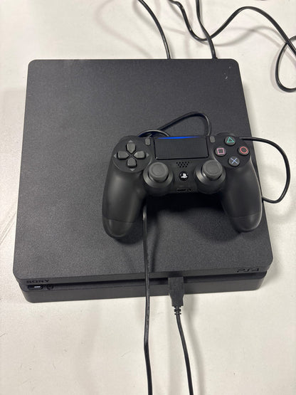 272586 - SONY PlayStation 4 Slim 500 Go, Konsol PS4 Slim + 1 Pajisja Pa Shirit DUALSHOCK 4 V2, Shasi F, Ngjyra: E Zezë Jet