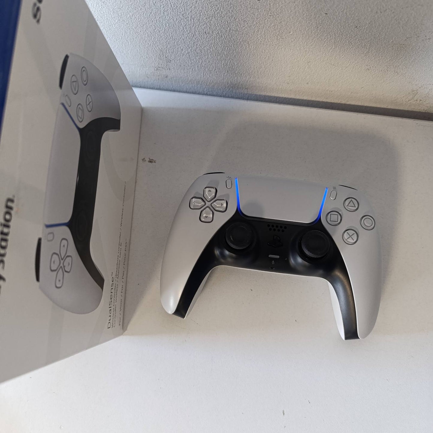 276244 - SONY PLAYSTATION®5, KONTROLLUES PA TEL DUALSENSE™, i bardhë