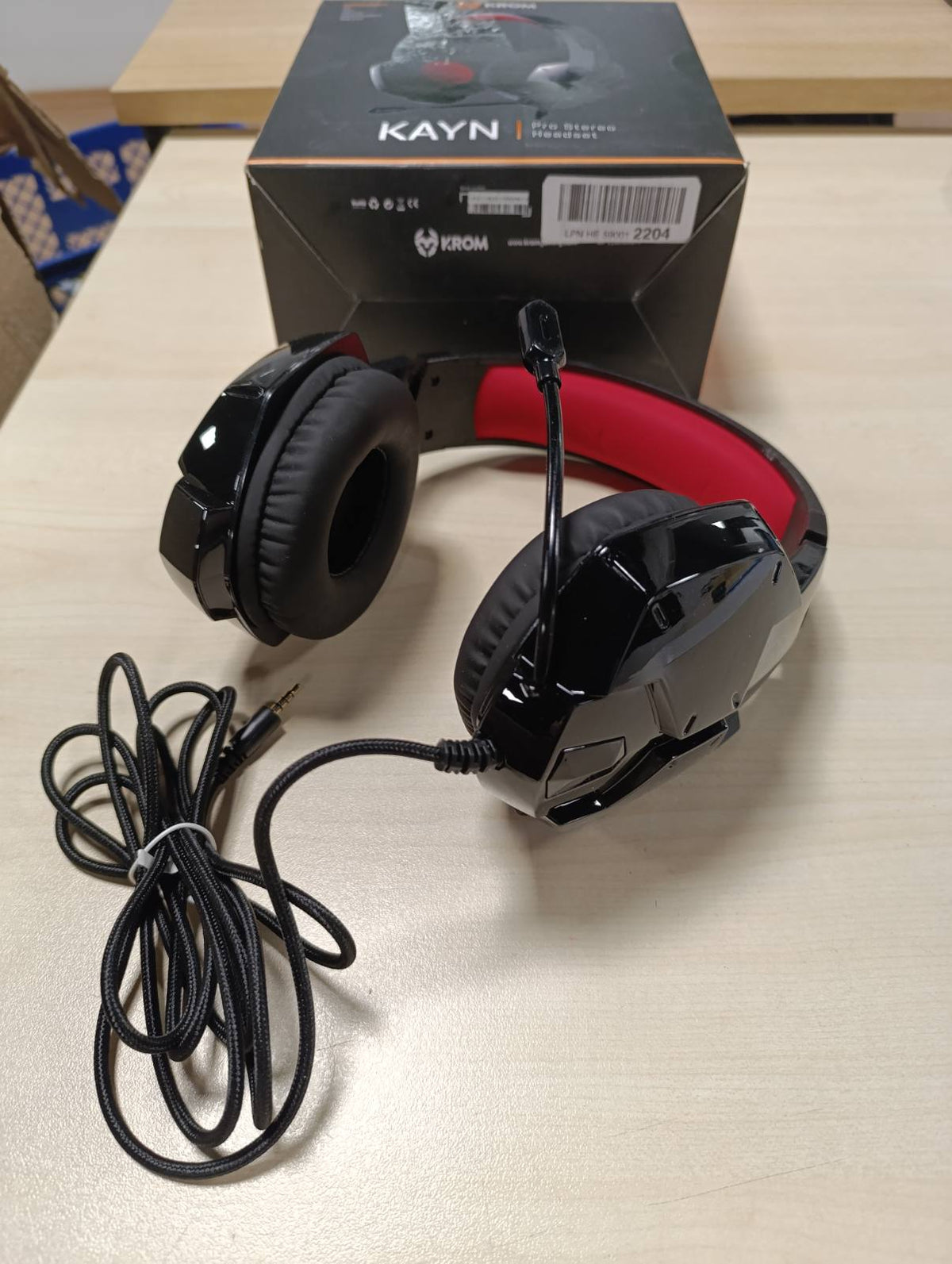 309128 - KROM KAYN - Auricular Gaming Stereo me zë, Altoparlantë 50 mm, Diademë e rregullueshme, Mikro fleksibël, Jack 3.5 mm, i pajtueshëm Nintendo Switch, PS4, PS5, PC, Ngjyrë e zezë, e kuqe