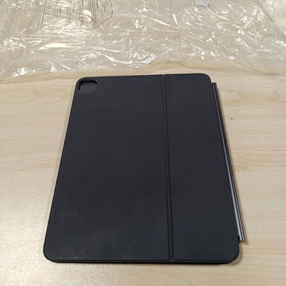 273828 - APPLE – Mbështjellës magjike për iPad Pro (M4) 13" – Material: N/A, Ngjyra: E zezë, Funksione: Trackpad i integruar, Rresht tastesh funksionesh