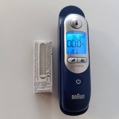 300408 - TERMOMETËR VESH BRAUN THERMOSCAN® 7+ | I PAJTUESHËM ME APLIKACIONIN BRAUN FAMILY CARE™ | TEKNOLOGJIA AGE PRECISION® | EKRAN DIXHITAL ME KODIM NGJYRASH | I PËRSHTATSHËM PËR FOSHNJE DHE FËMIJË TË VEGJËL