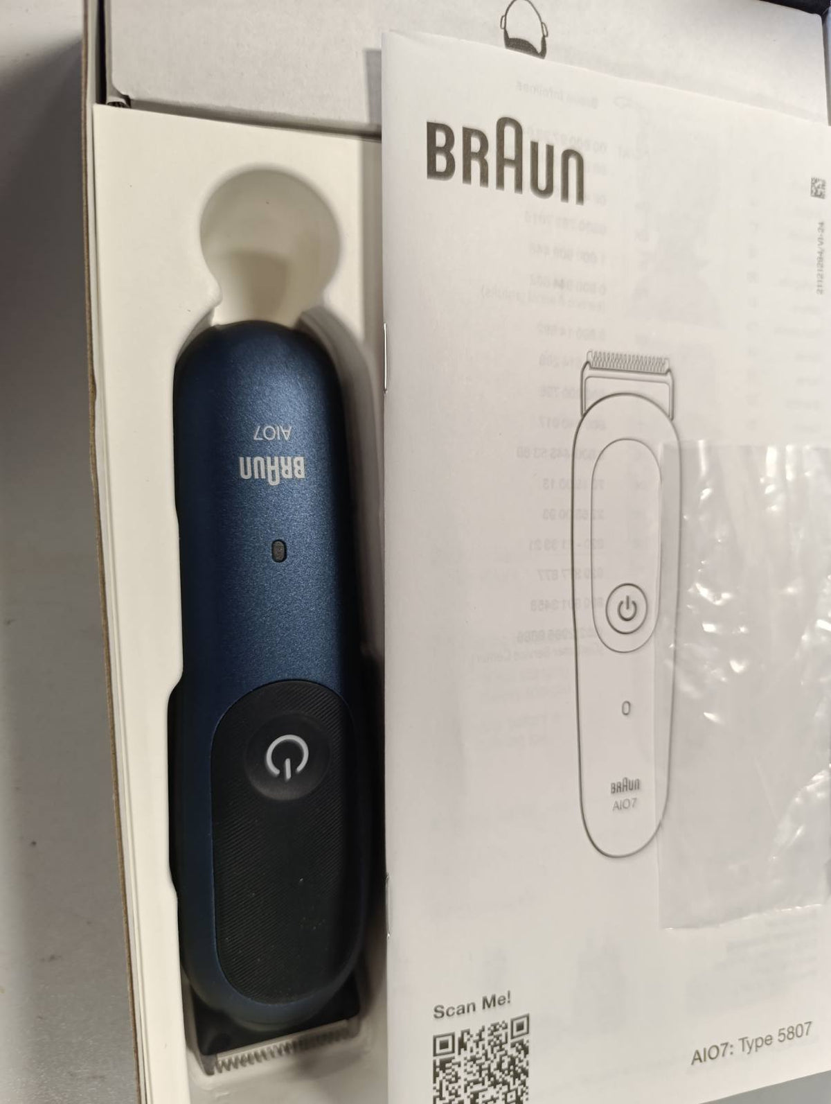 300365 - BRAUN Makinë prerëse Series 7 AIO7540, Kit 11-në-1, 120 minuta përdorim pa tel, mbrojtje SkinGuard, blu