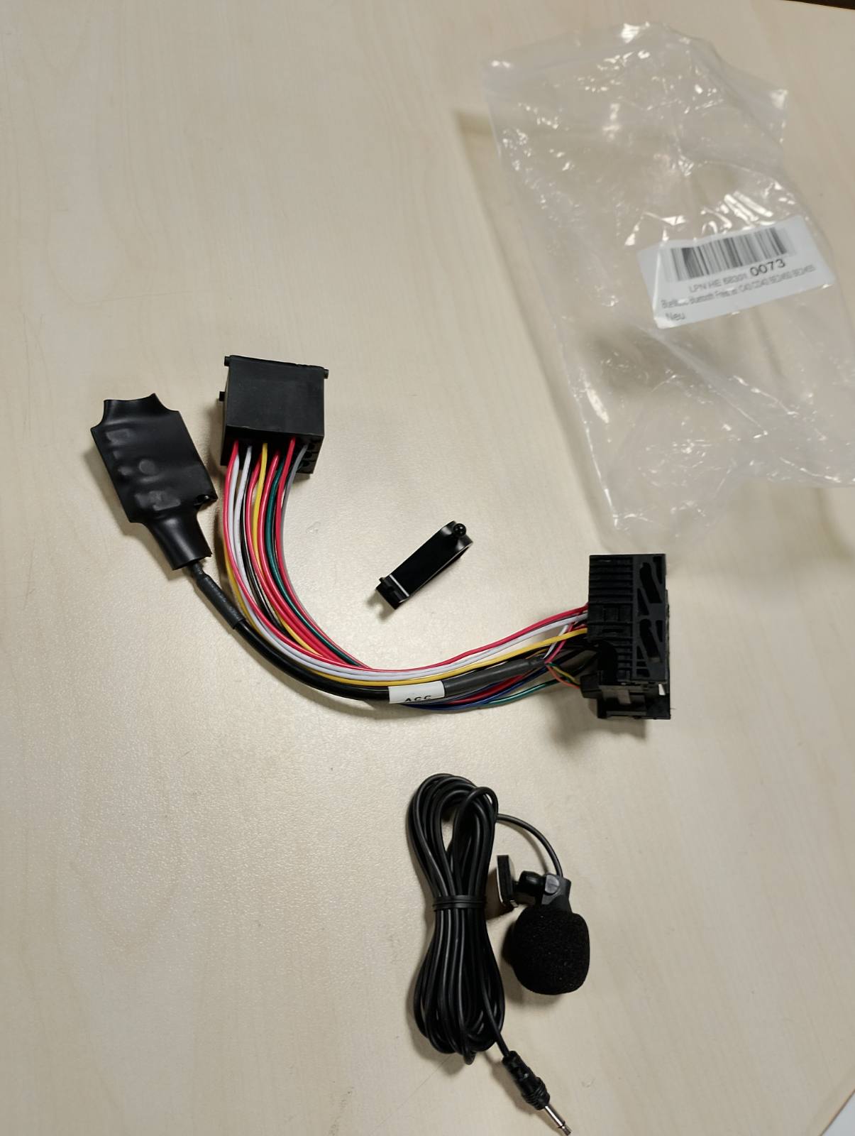 273028 - BLUEMUSIC ADAPTUES MUZIKOR BLUETOOTH PA DUAR, I PAJTUESHËM ME BMW E36 DHE Z3 ME RADIO: C43 CD43 BE2450 BE2455