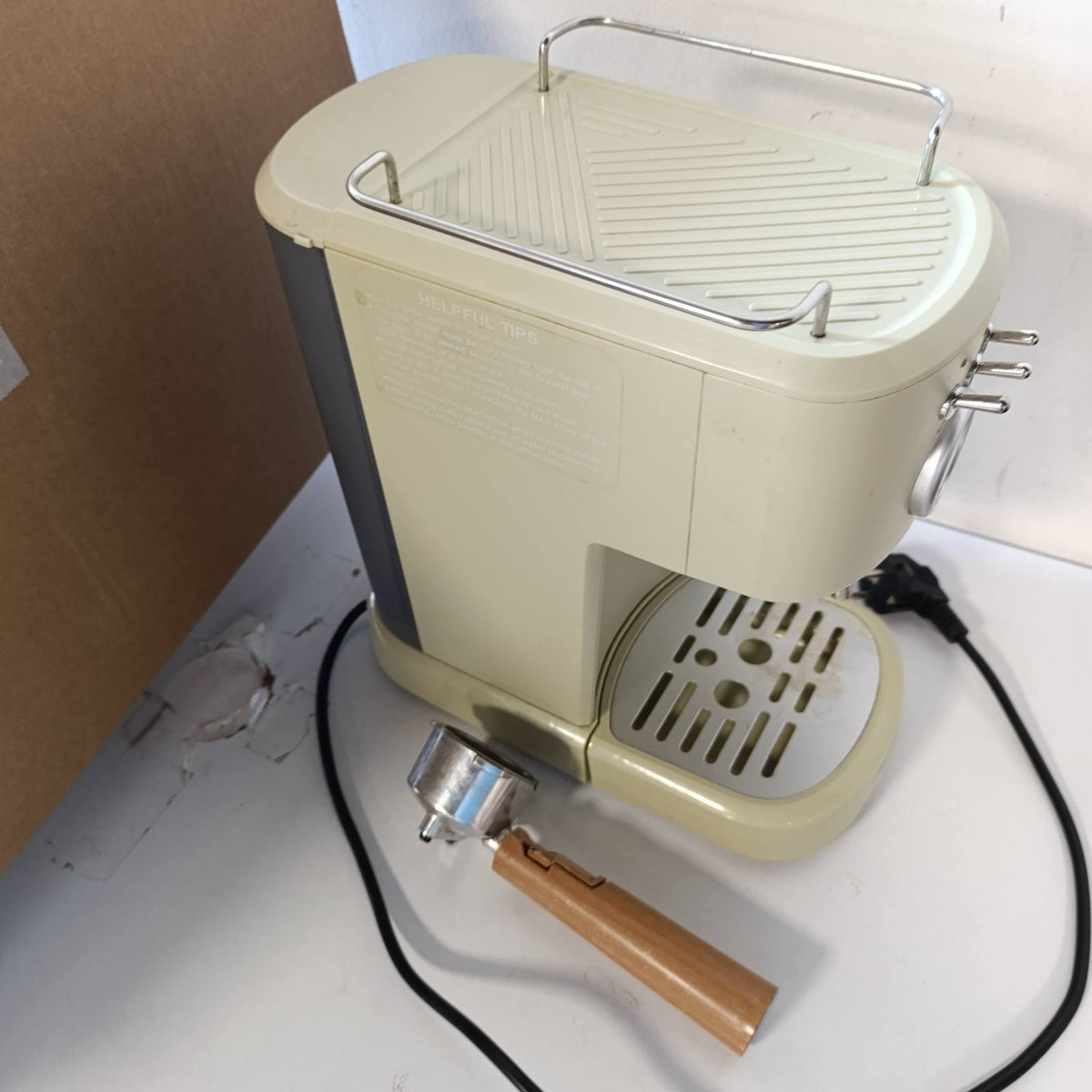 320800 - CECOTEC POWER ESPRESSO 20 RETRO GREEN, makinë espresso kompakte, 1100 W, 20 Bare, shkop avulli i rregullueshëm, filtër porta me grykë të dyfishtë dhe 2 filtra, kapacitet 1.25 litra