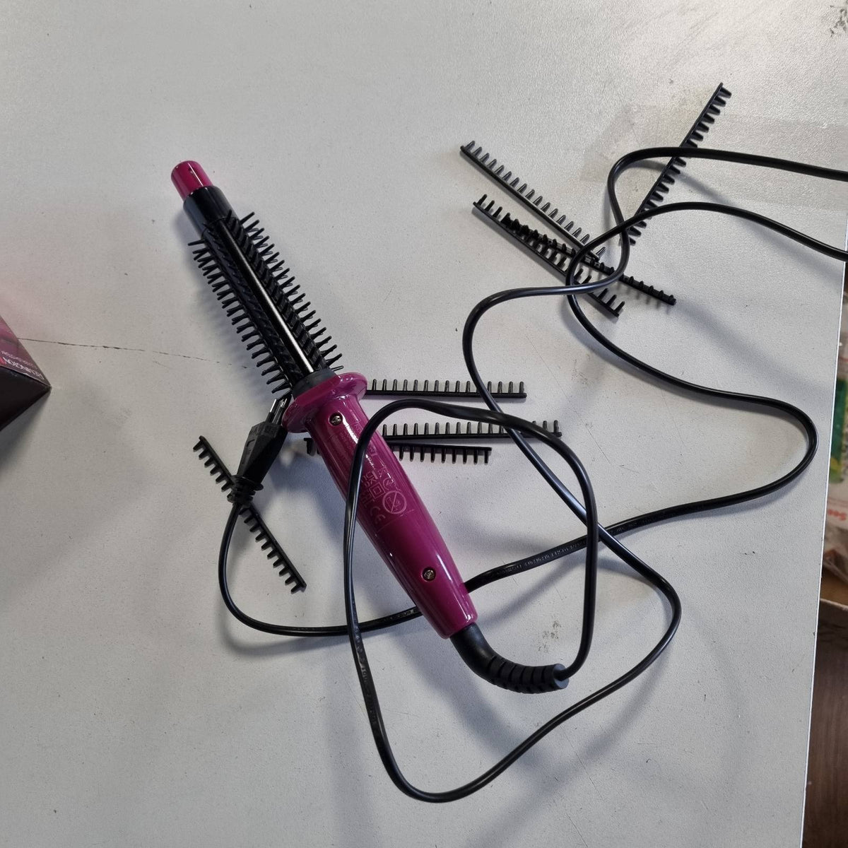 302239 - REMINGTON Steam Styler CB4N, kaçurrela dhe volum, me funksion avulli, furçë e rrumbullakët