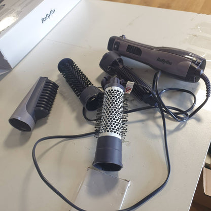 315988 - BABYLISS Smooth Finish 1200, Furçë me ajër të nxehtë 4 në 1, 1200W, Teknologji Jonike dhe Qeramike, 4 aksesorë, e zezë, AS121E.