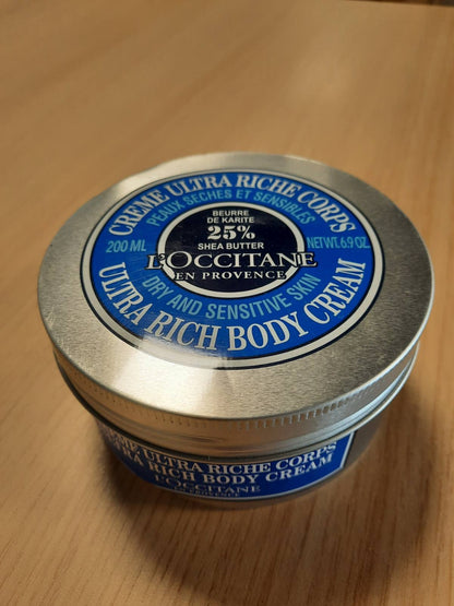 303016 - L'OCCITANE Krem Trupi Ultra i Pasur me Shea, 200 ml, për lëkurë të thatë dhe të ndjeshme, Prodhuar në Francë