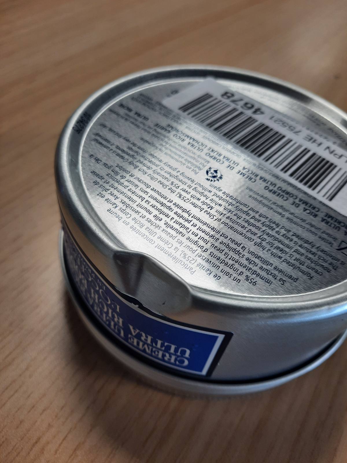 303016 - L'OCCITANE Krem Trupi Ultra i Pasur me Shea, 200 ml, për lëkurë të thatë dhe të ndjeshme, Prodhuar në Francë