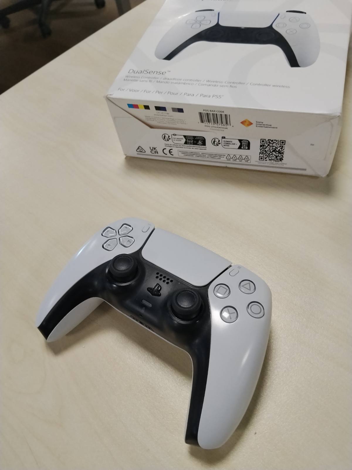 292307 - PLAYSTATION 5 - Kontrolluesi pa tel DualSense