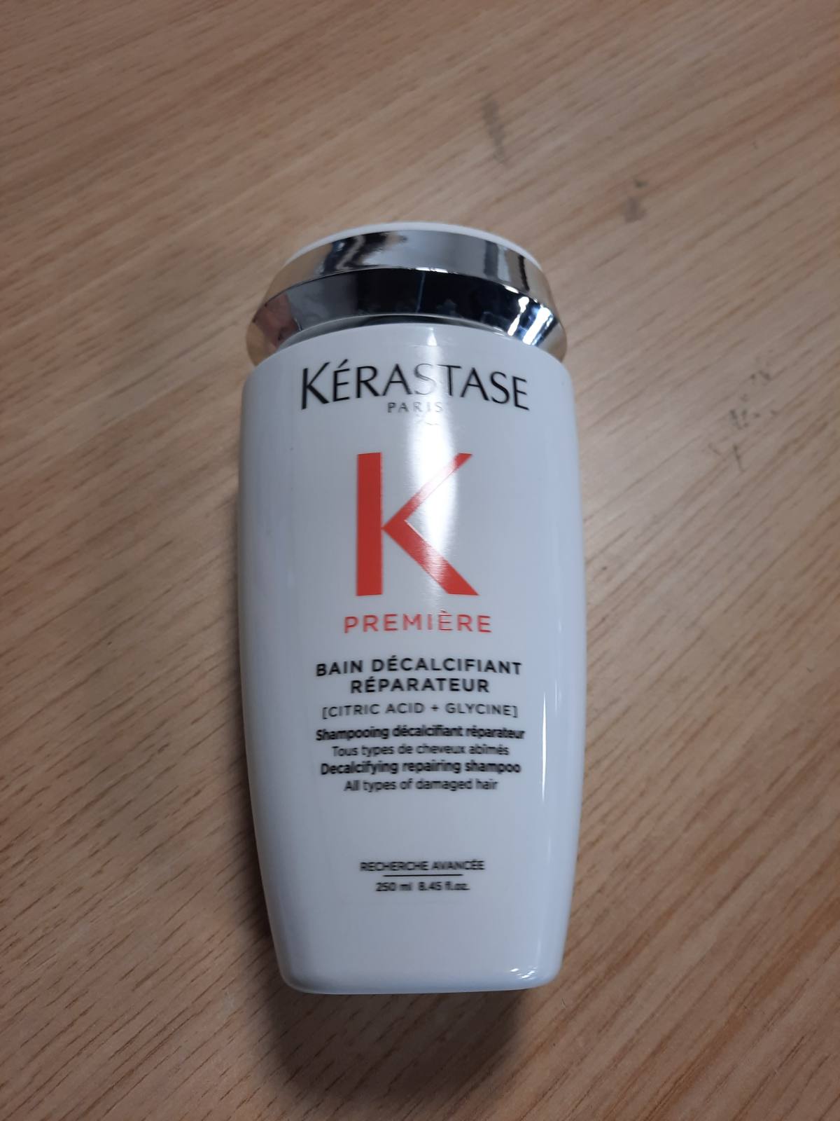 311430 - KÉRASTASE Shampo Bain Décalcifiant Reparateur 250 ml, Shampo dekalcifikuese për flokët e dëmtuar.