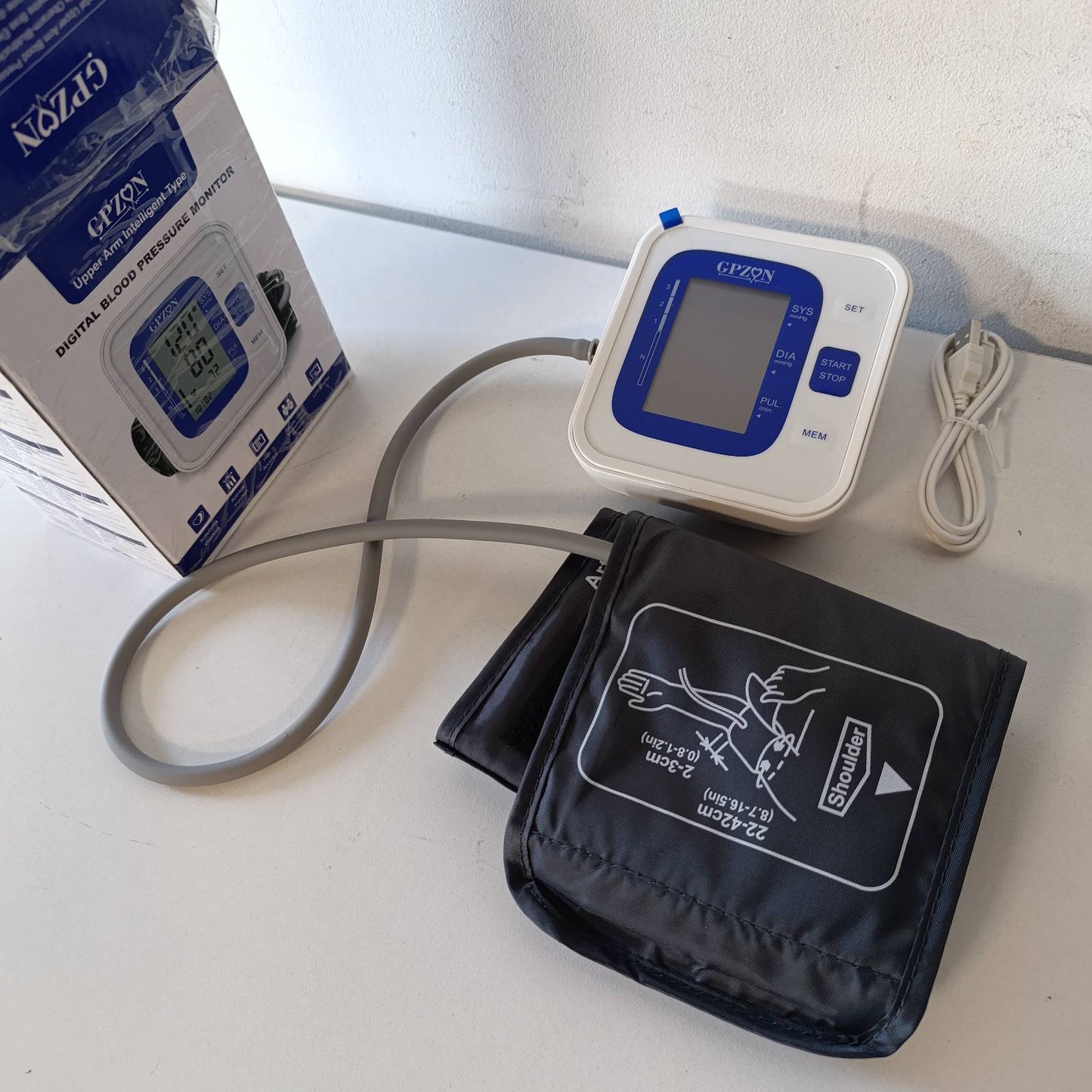 271742 - GPZON Matës i tensionit të gjakut për krahun e sipërm B26, Kit automatik, i bardhë/blu, gjerësi manshete 22-40 cm