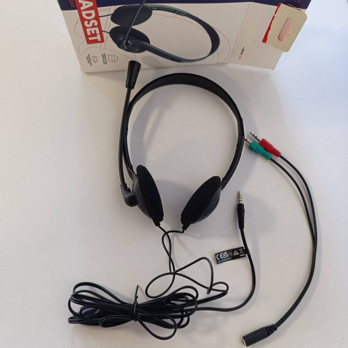 299996 - Kufje me Tel TRUST PRIMO CHAT me Jack 3.5 mm, Mikrofon i Rregullueshëm, Kabllo 1.8 m me Kontroll Volumi, Kufje për PC, Zyrë, Skype, Ekipe, të Zeza