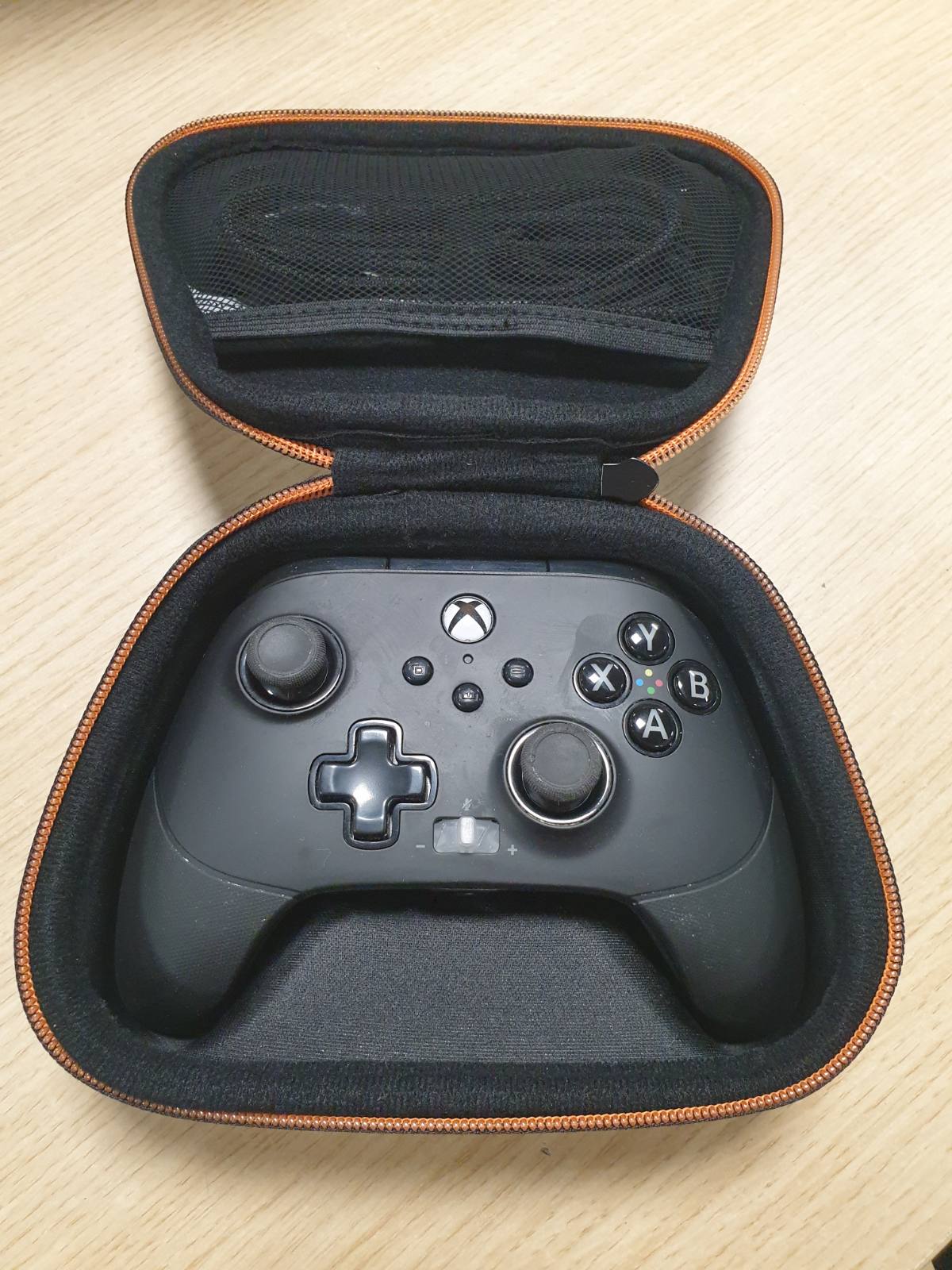 295644 - KONTROLLUES ME TEL POWERA FUSION PRO 3 PËR XBOX SERIES X|S - I ZI