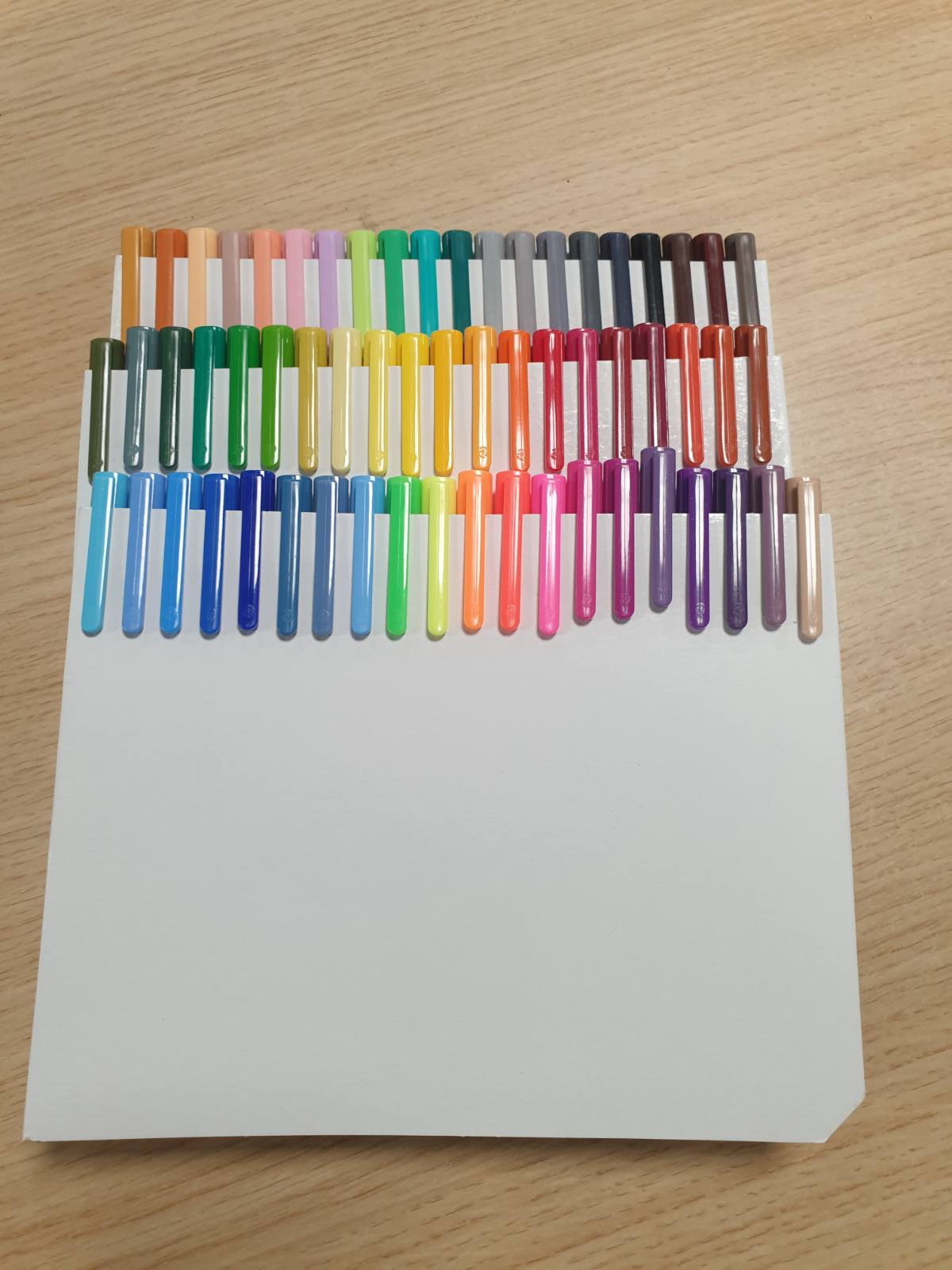 295735 - STAEDTLER Fineliner trefish, trekëndësh, gjerësi vije 0.3 mm, 60 ngjyra, prodhuar në Gjermani