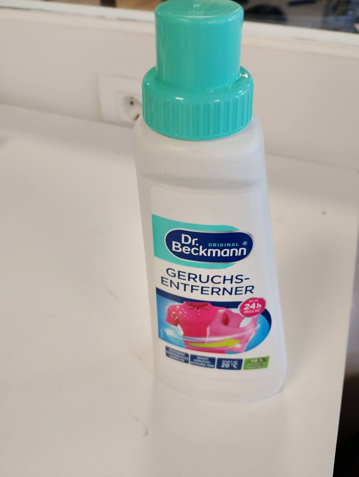 303919 - DR. BECKMANN Heqës Erërash, 500 ml, heq aromat kokëforta thellë brenda fibrave, aktivizon freskinë
