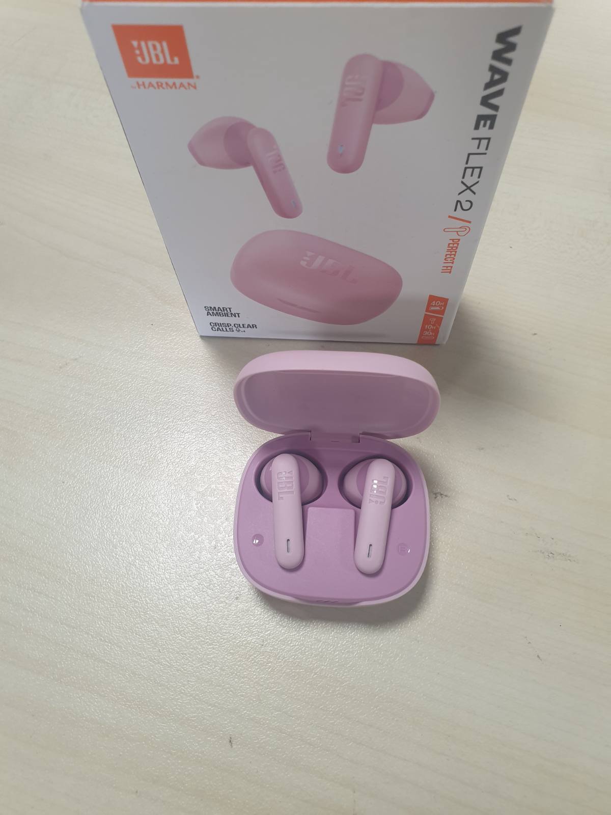 267841 - JBL WAVE FLEX 2, kufje pa tel Bluetooth në vesh me 40 orë kohë dëgjimi, JBL Pure Bass Sound, Teknologji Smart Ambient, rezistente ndaj ujit dhe pluhurit IP54, lidhje me shumë pika, Rozë