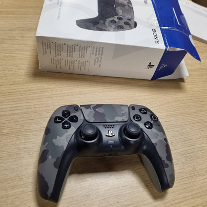 292301 - PLAYSTATION 5 Kontrolluesi pa tel DualSense™, Kamuflazh gri, Bluetooth, 300g, Material: Plastike