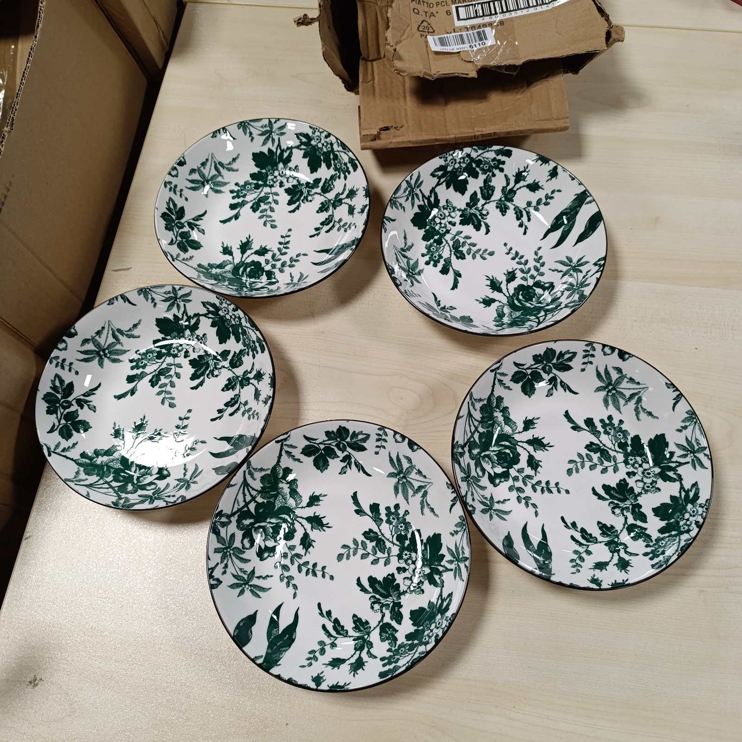 184015 - H&H - Set me 6 Pjata të Thella Margaret Porcelan, Dekoruar me Jeshile dhe Skaje të Zeza, Diametri 20cm, I Përshtatshëm për Lavastovilje dhe Mikrovalë