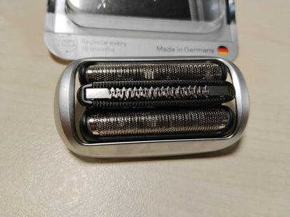 335998 - BRAUN 70S Kokë zëvendësuese origjinale për makinë rroje elektrike për mjekër, argjendi