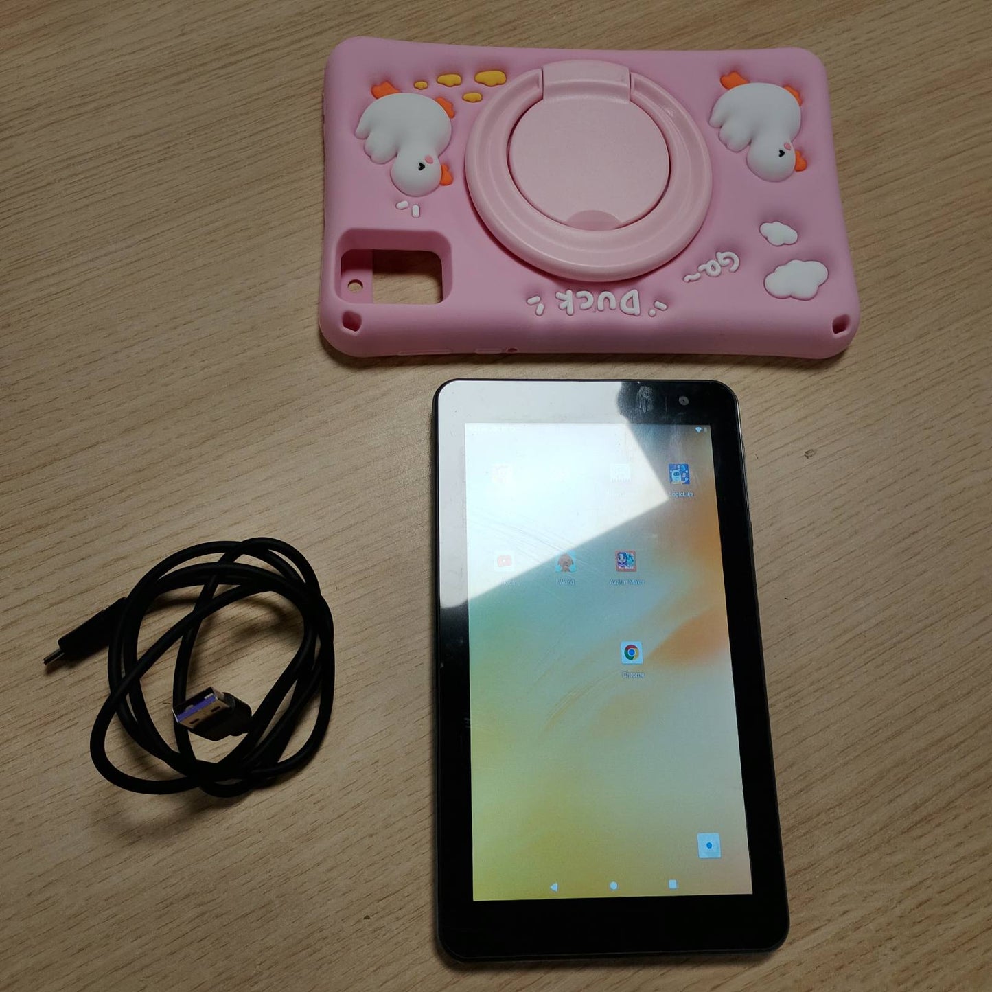 319601 - BISAIKASOW Tablet për fëmijë 7 inç Android 13 Octa-Core, 8GB+64GB, Bateri 5800mAh, Kamera e Dyfishtë 5+8MP, Kontroll Prindëror, Mbështjellës Silikoni Rezistente ndaj Goditjeve, Certifikim GMS, Aplikacione Edukative
