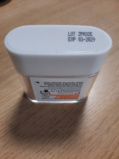 312098 - LA ROCHE-POSAY Anthelios UVAIR Stick me Vitaminë për Diell SPF50+, Teksturë e Lehtë, Madhësi Udhëtimi, 10 ml