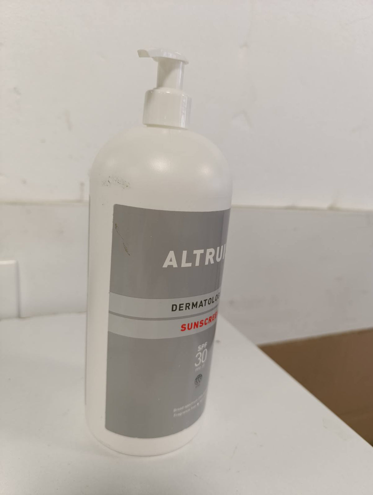 311342 - ALTRUIST Krem kundër diellit Dermatologist SPF 30, 5-Star Ultra UVA PPD 39, vegan, pa aromë, rezistent ndaj ujit, shishe 1 litërshe