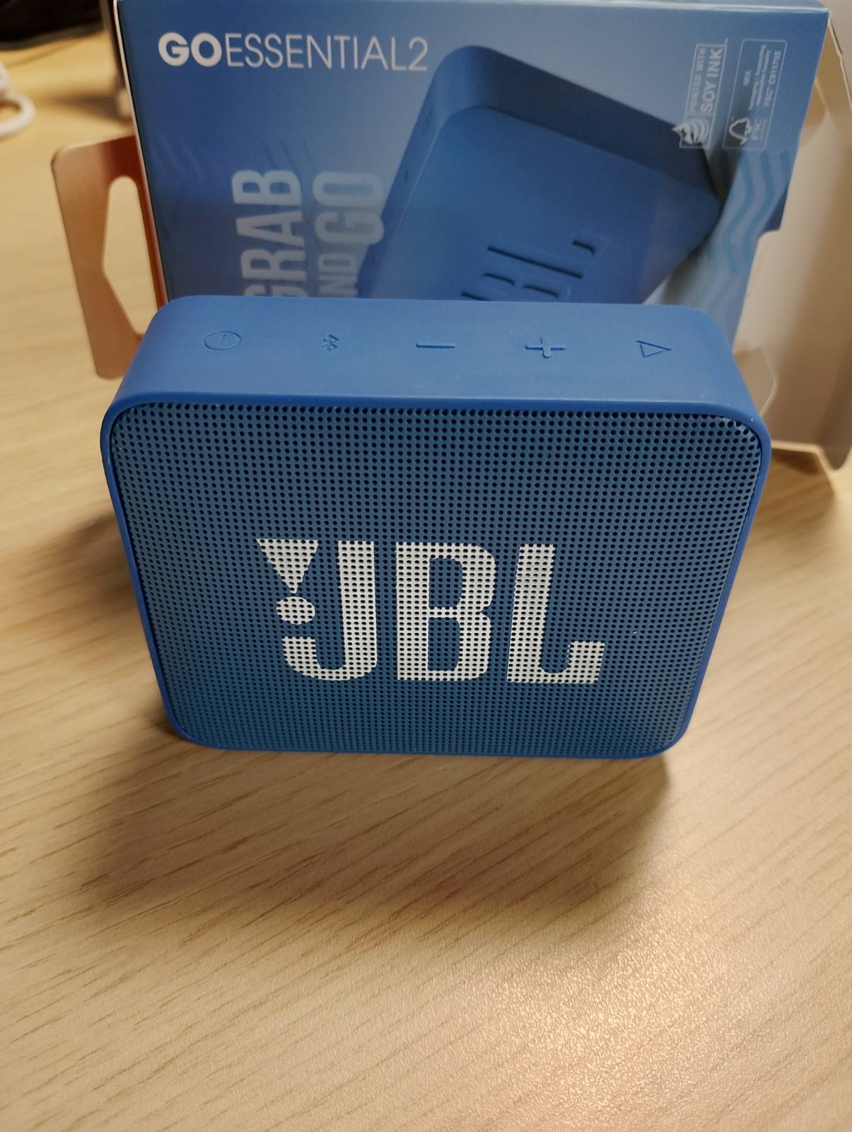 268396 - JBL GO Essential 2, Altoparlant Portativ Bluetooth, 5 Orë Kohë Dëgjimi, IP67, Material: Plastike, Ngjyra: Blu
