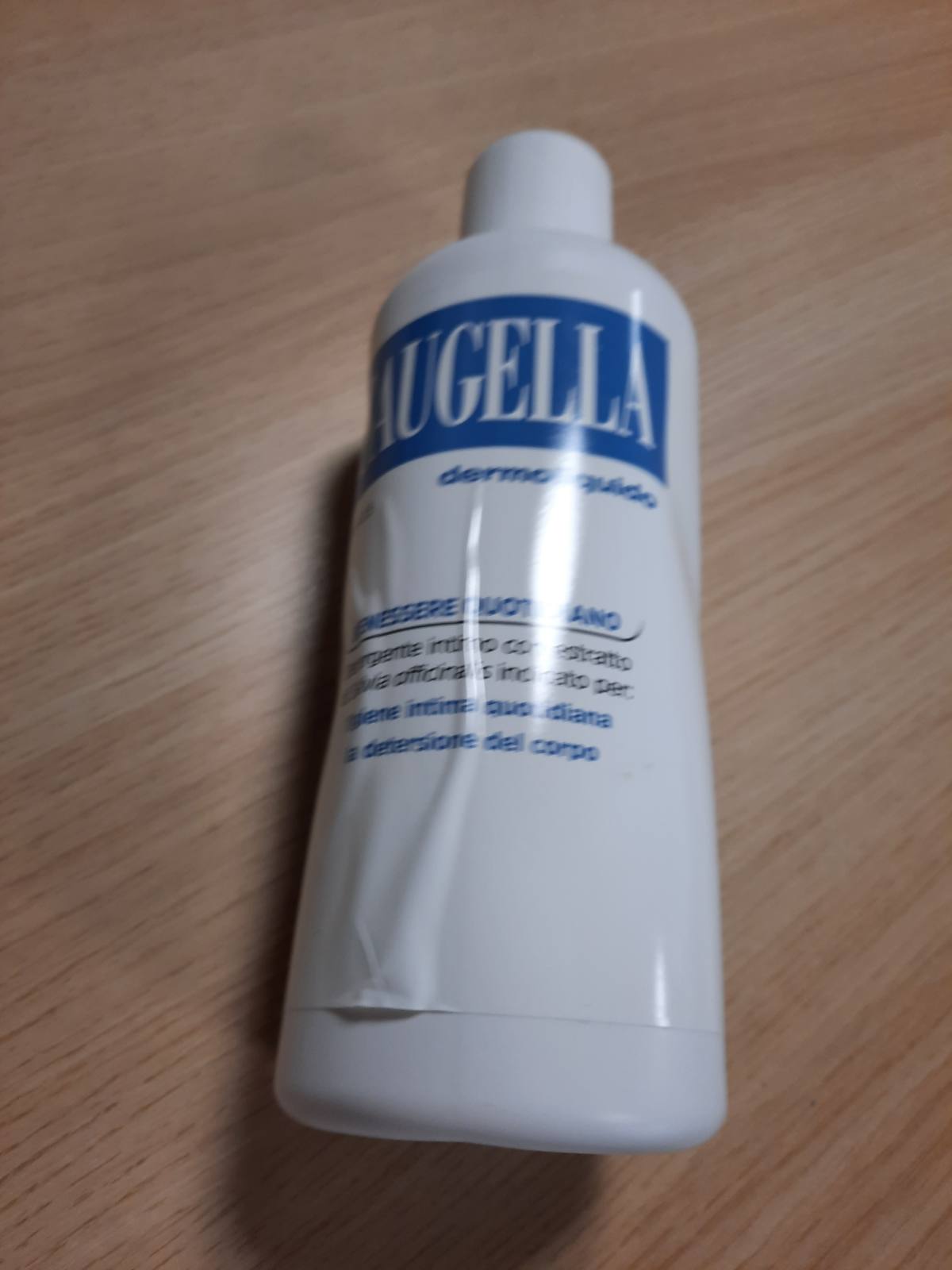 306729 - SAUGELLA Pastrues intim i përditshëm Dermoliquido, pH 3.5, 750 ml, kundër erës, freskues dhe tonifikues, me sherebelë dhe acid laktik