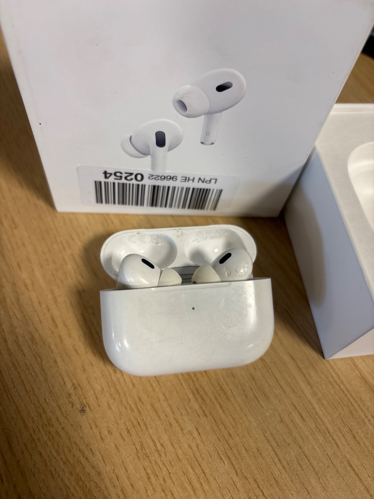 266014 - APPLE KUFJE PA TEL AIRPODS PRO 2, anulim aktiv i zhurmës, funksion ndihmës për dëgjimin, modalitet transparence, audio 3D, çip H2, karikim USB-C
