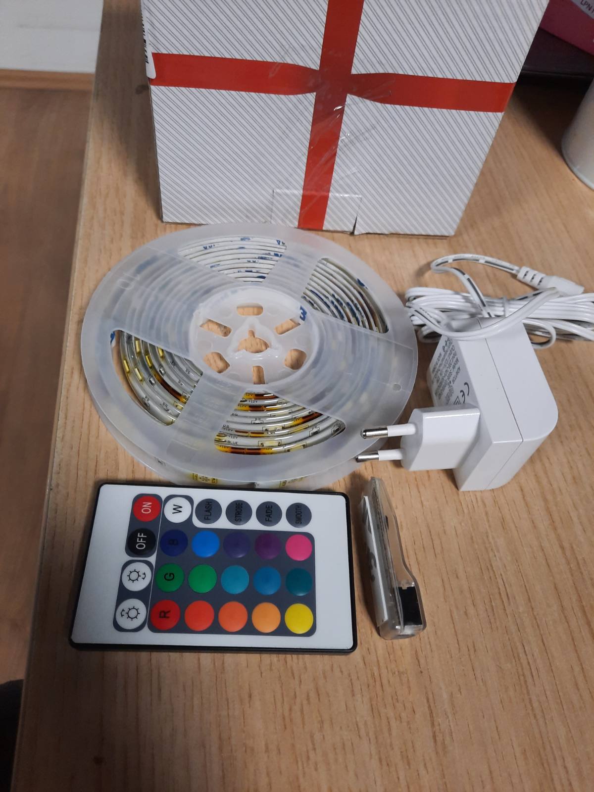 196889 - BKLICHT - Shirit LED Silikoni 3m me telekomandë, Dritë RGB shumëngjyrëshe e zbehtë, Vetëngjitëse, 300x1x0.2 cm, Ngjyra e Bardhë