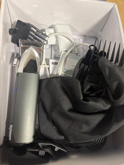 271079 - BABYLISS Makinë prerëse flokësh Super-X Metal Collection, tehe çeliku japoneze, 10 udhëzues prerjeje, bateri litiumi, ekran dixhital, e zezë, E996E