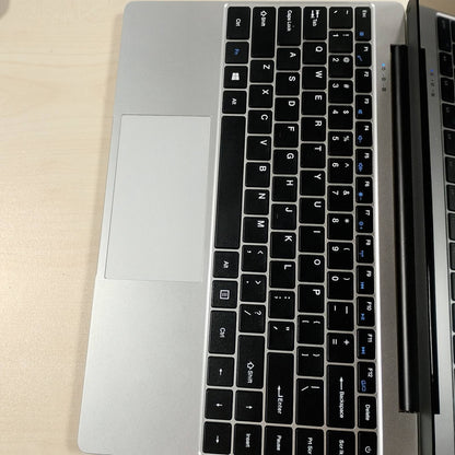 295308 - BVATE Laptop 14 inç, Windows 11, 256 GB ROM, Celeron N4020, 2.4G + 5G WiFi deri në 2.8 GHz, Mbështet Zgjerimin me SSD 1TB, 4.2 USB, HDMI, Tastierë Membranore Italiane, Maus Pa Tel - Argjend - C