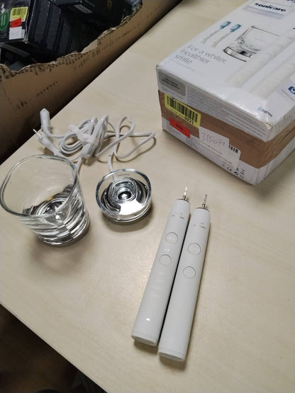 315071 - Furçë dhëmbësh elektrike Sonicare DiamondClean 9000, pako me dy pjesë, sensor presioni, 4 mënyra pastrimi, 3 nivele intensiteti, xham karikimi, e bardhë, HX9914/62