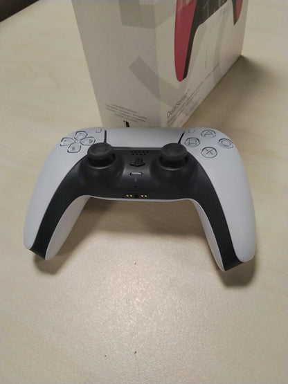 292302 - PLAYSTATION 5 - Kontrolluesi pa tel DualSense