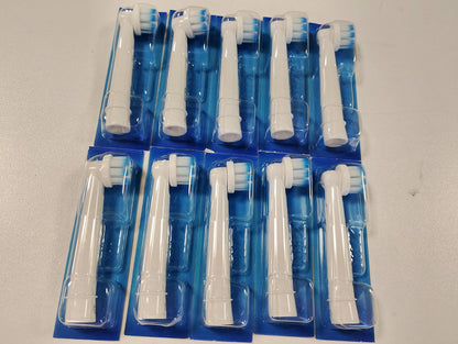 300488 - ORAL-B Pako me 10 koka furçash zëvendësuese Pro, të bardha, me fije ultra të buta për mishra dhëmbësh më të shëndetshëm.