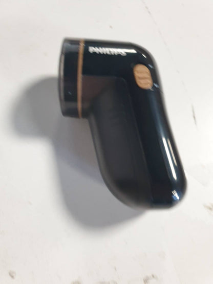 162891 - PHILIPS Makinë Rroje për Pëlhura - 8800 RPM, Sipërfaqe Tehu e Madhe, 3 Madhësi Rrjetësh, E Lehtë për të Pastruar, Përfshijnë 2 Bateri AA, Dizajn Kompakt, Sigurt për të Gjitha Pëlhurat (Modeli: GC026/80)