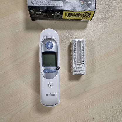 300494 - BRAUN Termometër veshi ThermoScan 7 BRAIRT6520 | Teknologjia e Precizionit Age | Ekran dixhital me kodim ngjyrash | Miqësor për foshnje dhe fëmijë të vegjël