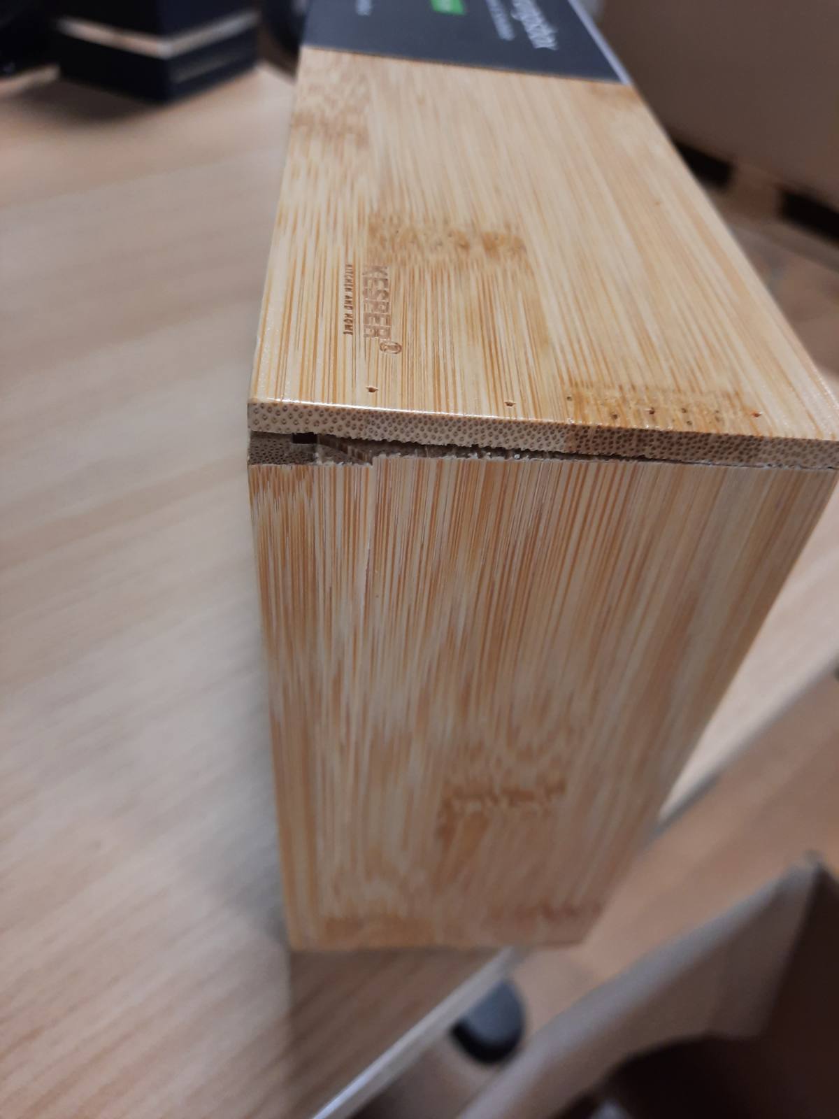 198063 - KESPER - Kuti Ruajtjeje me 6 Ndarje për Supa dhe Salcë të Menjëhershme, Bambu i Çertifikuar nga FSC®, Përmasat 15x35x7 cm, Ngjyra Kafe, Modeli 70822