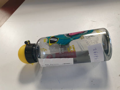 198192 - EMSA Shishe Uji Tritan Teens, Kapacitet 0.6L, 100% e Papërshkueshme, Kapak i Zgjuar, e Fortë, Dizajn Dinosauri, Modeli N30603