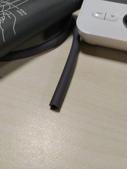 300597 - BEURER Monitor tensioni i gjakut BM 27, për krahun e sipërm, manshetë 22-42 cm, i validuar klinikisht, zbulim i aritmisë, transferim të dhënash në Apple Health