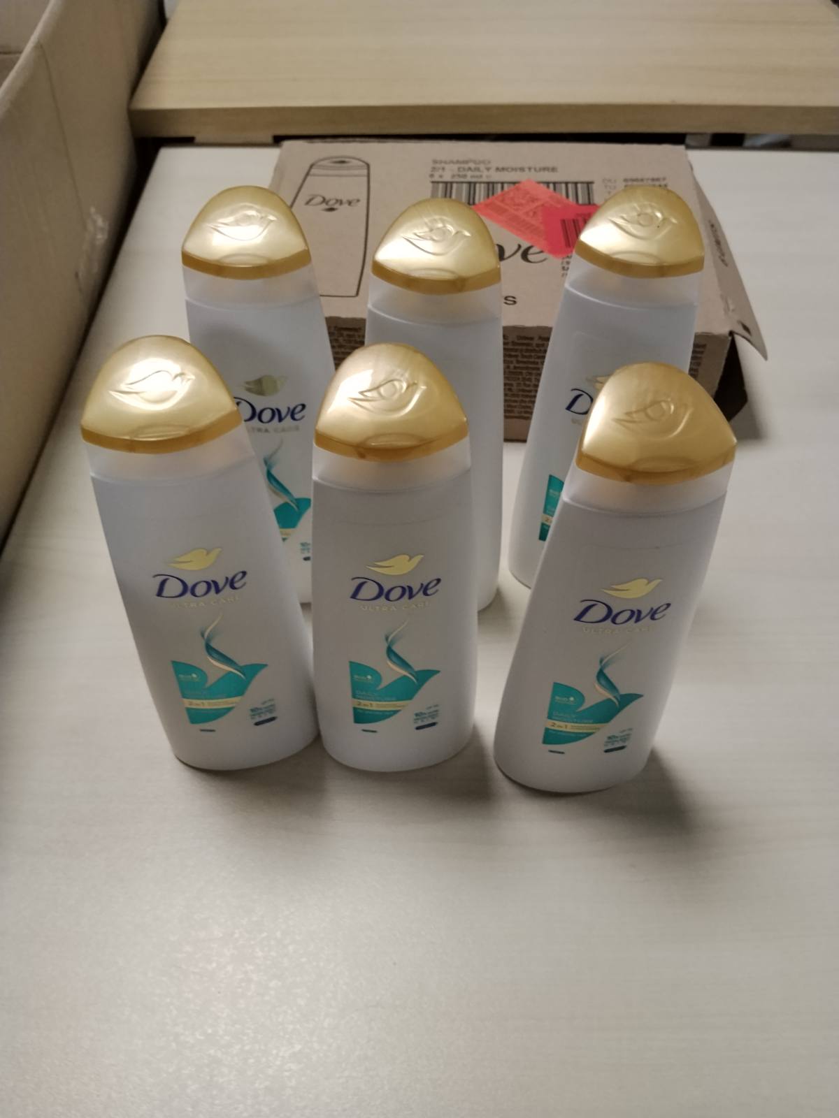 300789 - DOVE Shampo për Kujdes të Përditshëm - Teknologji 2-në-1, paketë me 6 x 250 ml