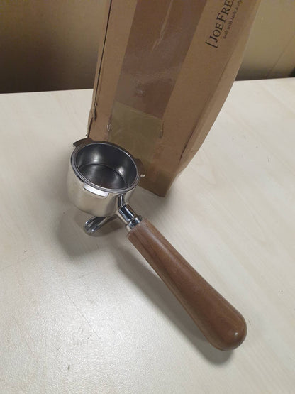 183739 - SMEG ECF - Portafilter 51 mm prej druri arre dhe çeliku inox për Delonghi Dedica EC680, EC685 dhe EC885 - Mbajtëse filtri me grykë të dyfishtë dhe shportë filtri të përfshirë