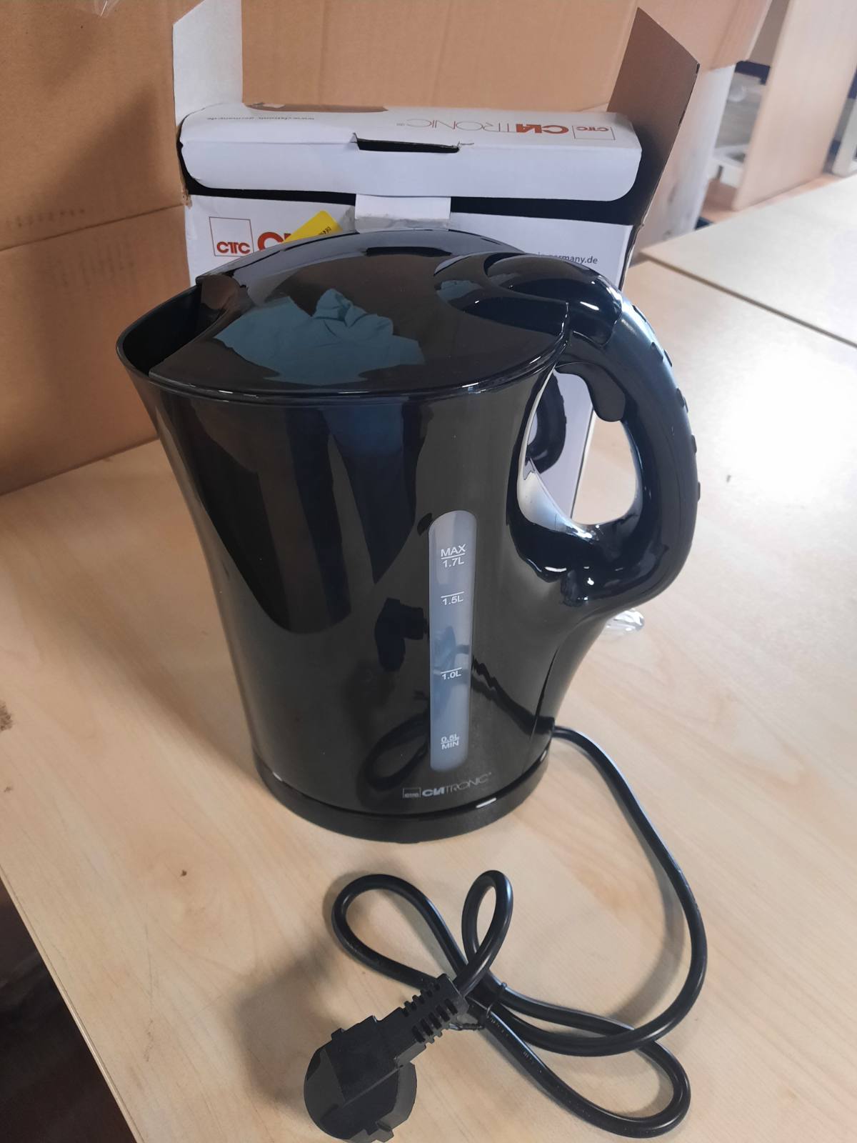 162894 - CLATRONIC Çajniku i Zi WK3819, Kapaciteti 1.7L, Fuqia 2200W