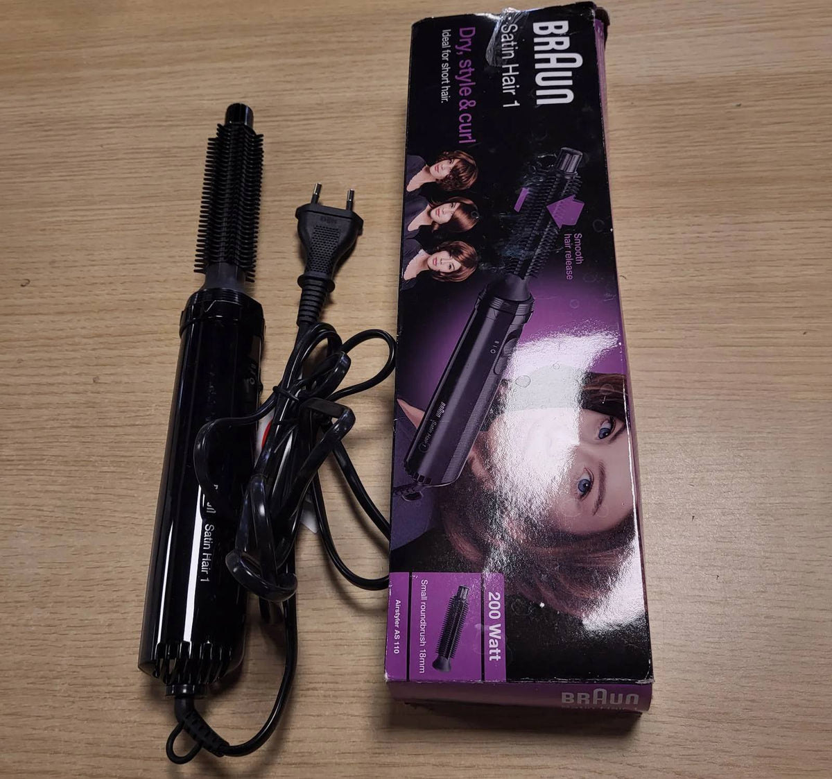 302124 - BRAUN Furçë për kaçurrela me ajër të nxehtë Satin Hair 1, përfshirë aksesorin e furçës AS 110, e zezë, 1 pako