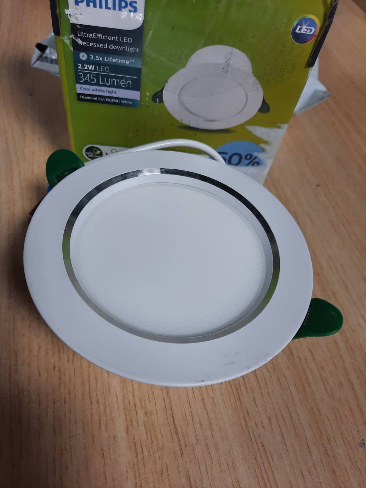 262797 - Philips 8720169308121 Diamond – Ndriçues LED i montueshëm në tavan, 2.2W, ngjyrë e bardhë, me klasë energjie B.