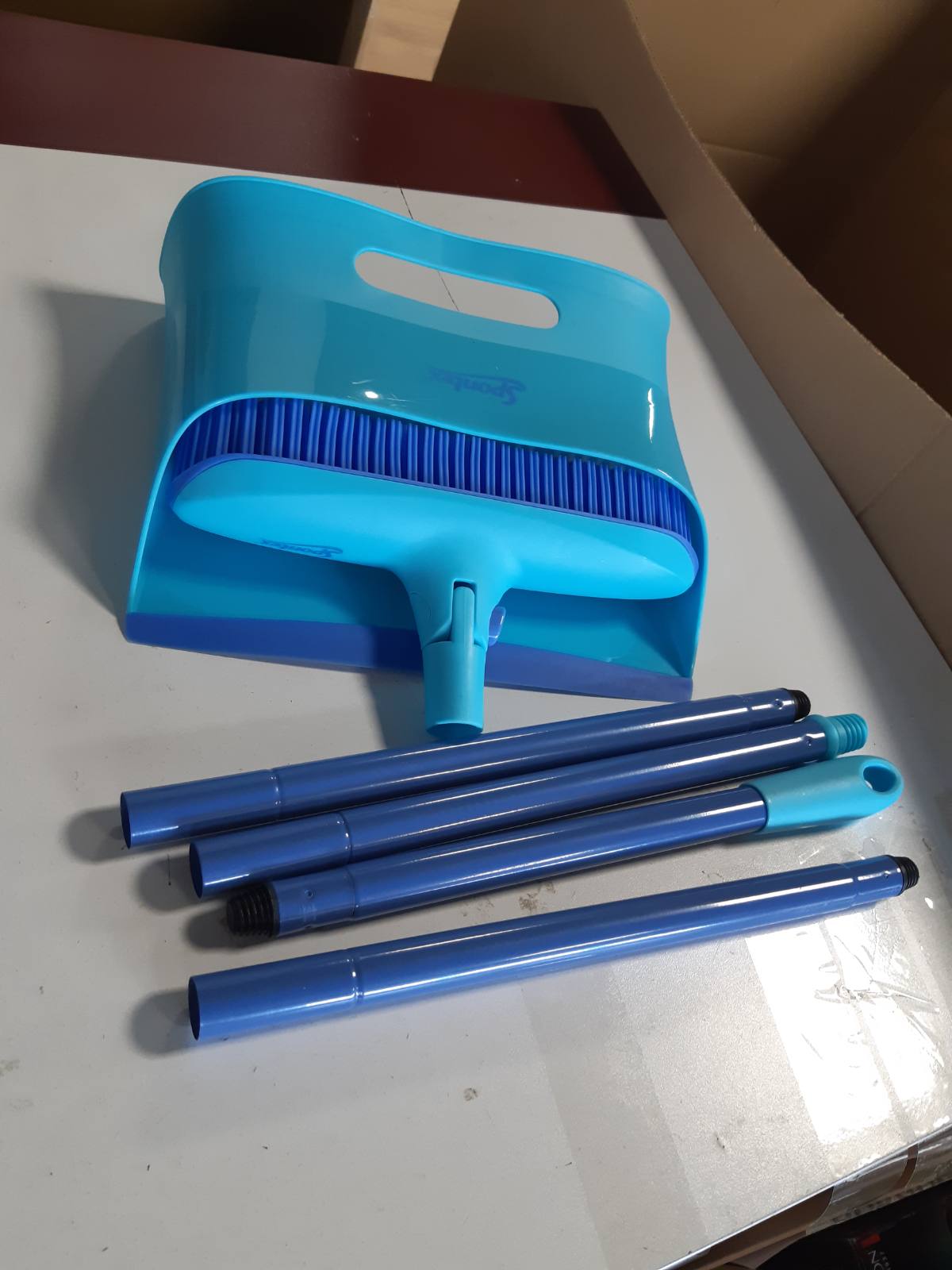 293345 - SPONTEX Fshesë dhe kovë pluhuri Catch & Clean, Set për heqjen e qimeve të kafshëve shtëpiake, për fshirje dhe larje sipërfaqesh