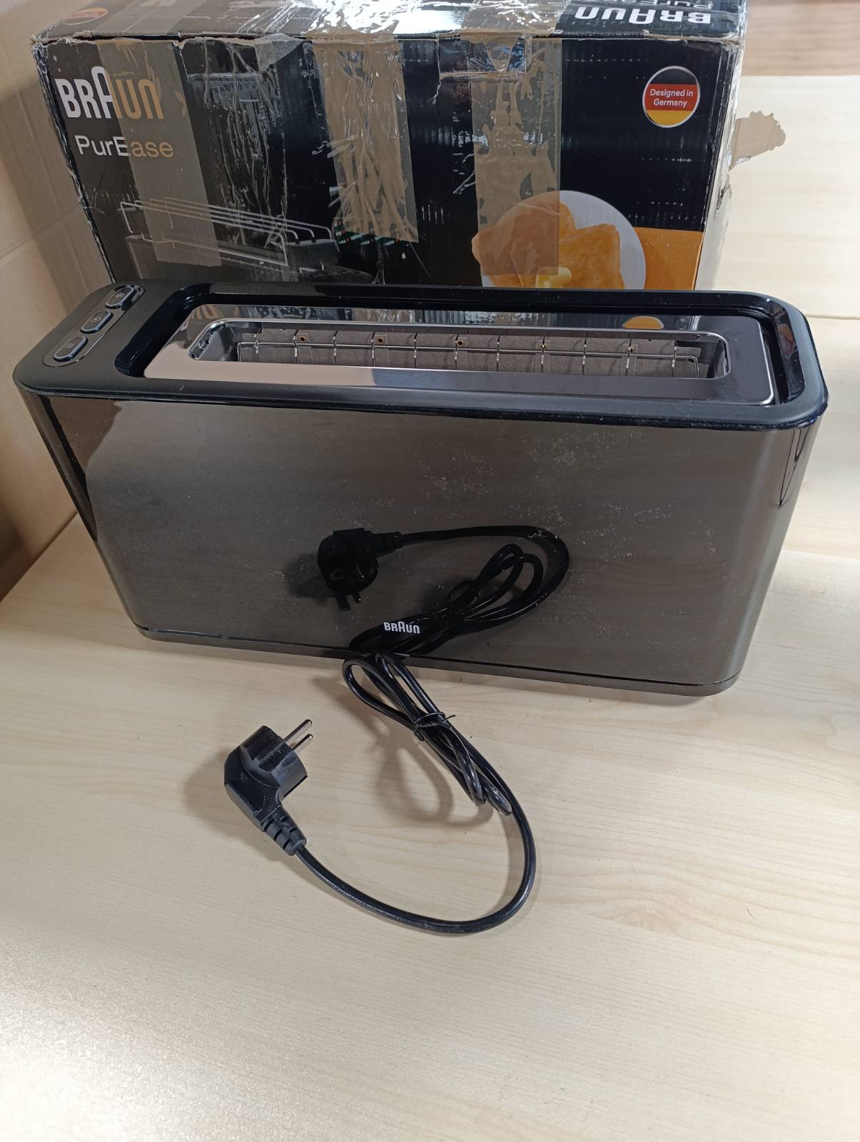 292699 - BRAUN Toster Household HT 3110 BK, Hapësirë e gjatë, Dhomë pjekjeje shumë e gjerë, Tabaka e lëvizshme për thërrime, 7 nivele skuqjeje, E zezë