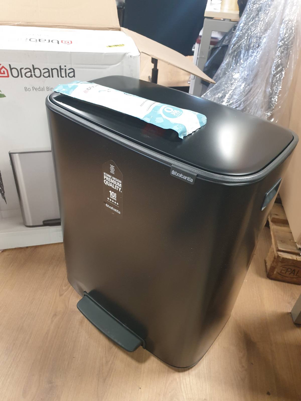 175025 - BRABANTIA Kosh Riciklimi me Pedale, Mat i Zi, Çelik, i Madh (Kapaciteti 2 x 30L)